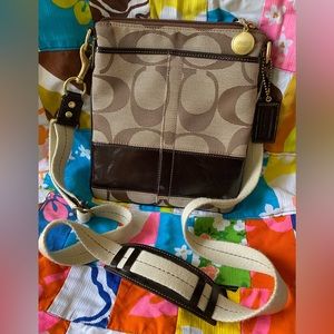 Coach Signature Swingpack Brown Crossbody Messenger Bag Purse